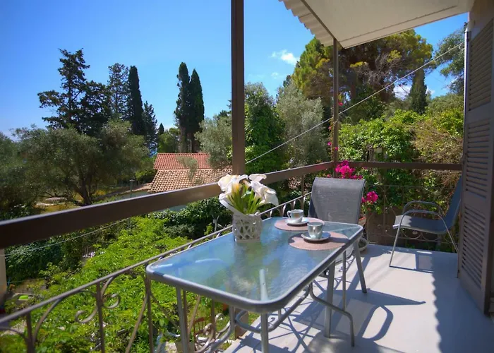 Ionian Paths * Perama (Corfu)