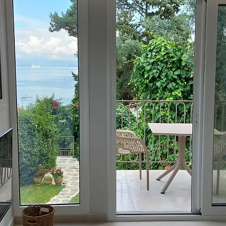 Apartment Ionian Paths