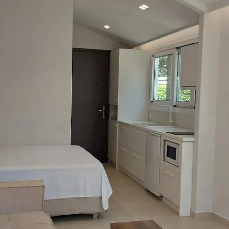 Ionian Paths شقة بيراما