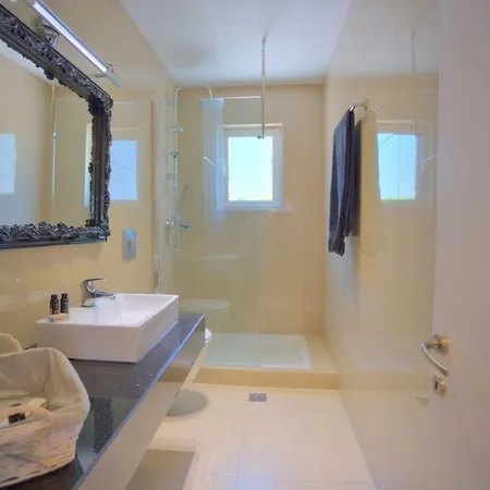 Ionian Paths شقة *